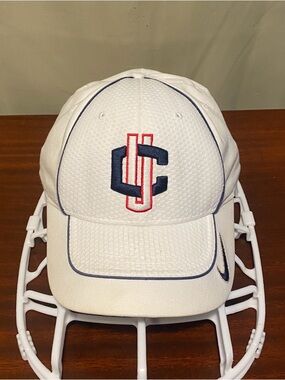 Vintage UConn Nike Team  Elite Y2K NCAA embroidered Nike Swoosh Hat O/S